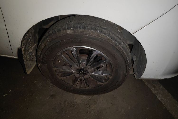 江淮瑞风 瑞风M3 2019款 PLUS 宜家版 1.8L 豪华型 9座车身外观10