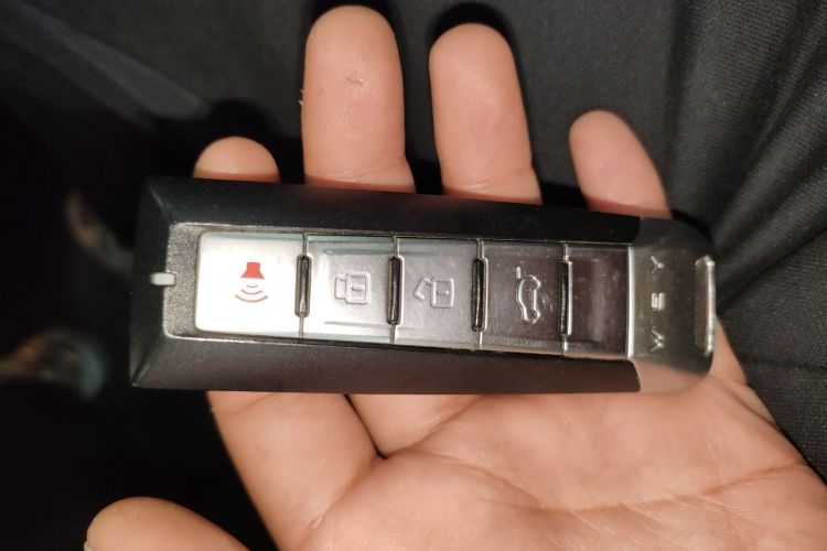 魏牌 VV7 2017款 2.0T 旗舰型中控内饰7001