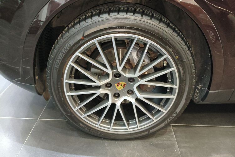 保时捷 2019款 Cayenne 3.0T车身外观6003