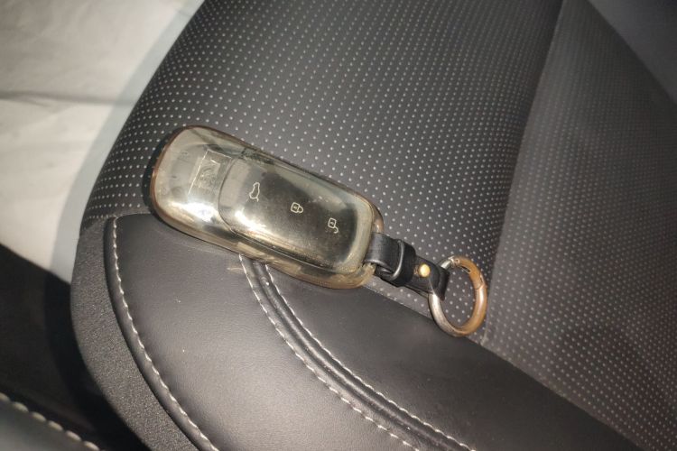 理想汽车 理想ONE 2021款 增程6座版中控内饰7001