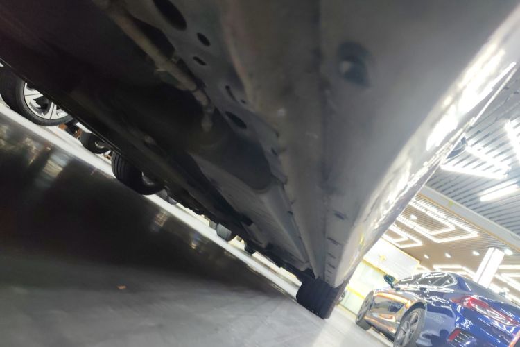 别克 威朗 2019款 三厢 15S 自动领先型局部细节9001