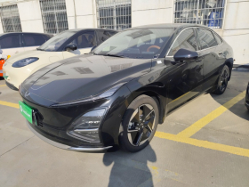 五菱汽车 五菱星光 2025款 610km 智能旗舰型