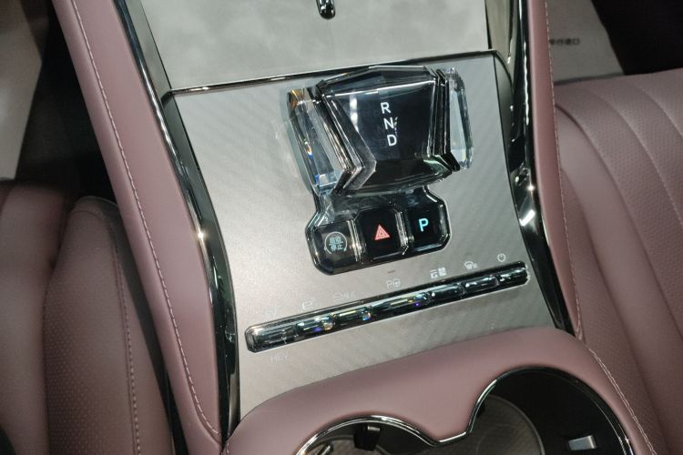 腾势Z9GT 2024款 1100四驱Max版局部细节18