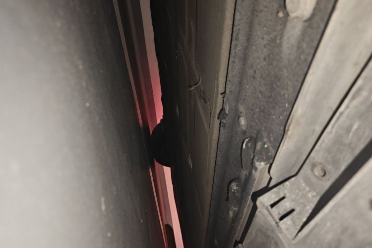 鸿蒙智行 智界S7 2024款 Max 后驱长航智驾版局部细节9004