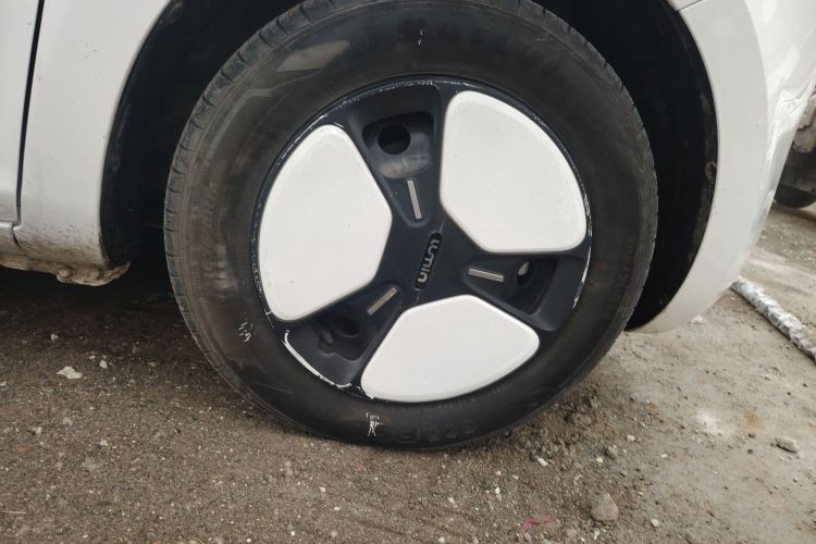 长安启源 长安Lumin 2024款 205km 橙风版车身外观10