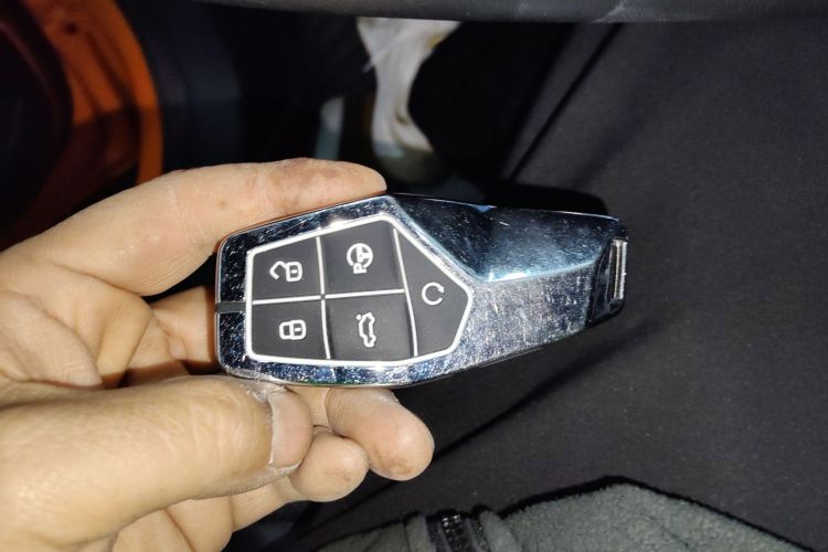 名爵 MG ONE 2022款 α-数智运动系列 1.5T 标准版中控内饰11