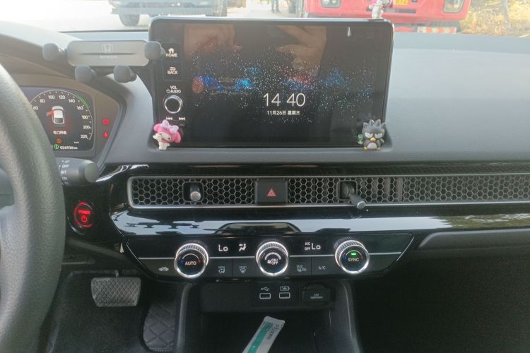 本田 思域 2023款 HATCHBACK 2.0L e:HEV 极曜版中控内饰16