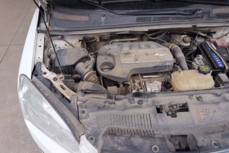 雪佛兰 创酷 2016款 1.4T 自动两驱舒适天窗版机舱底盘25