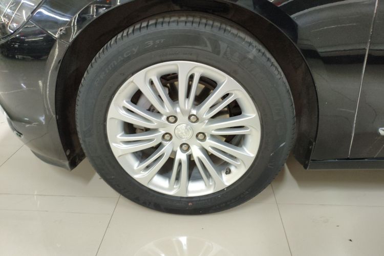 别克 君越 2018款 20T 精英型车身外观35