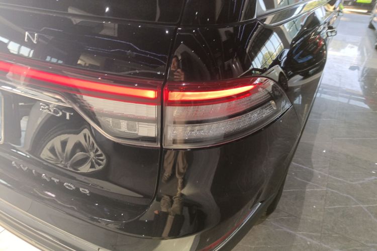 林肯 飞行家 2023款 3.0T V6 四驱尊享巡航版 六座车身外观9