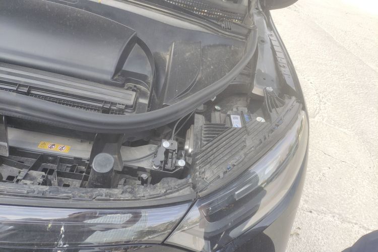 奔驰EQE SUV 2024款 500 4MATIC 豪华版局部细节9007