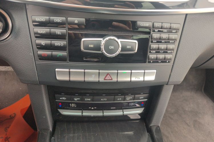 奔驰E级 2014款 改款 E 260 L 运动型局部细节16