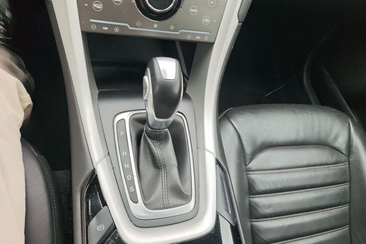 福特 蒙迪欧 2013款 1.5L GTDi180时尚型中控内饰18