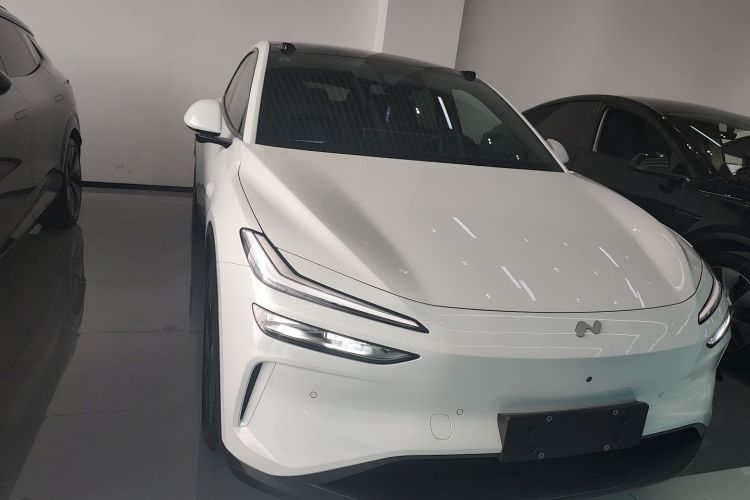 乐道L60 2024款 60kWh 后驱版车身外观2