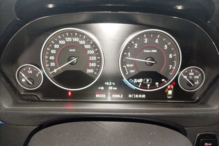 宝马3系 2018款 320i M运动套装中控内饰14