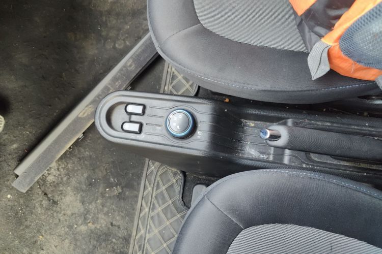 五菱汽车 宏光MINIEV 2020款 自在款 三元锂中控内饰18