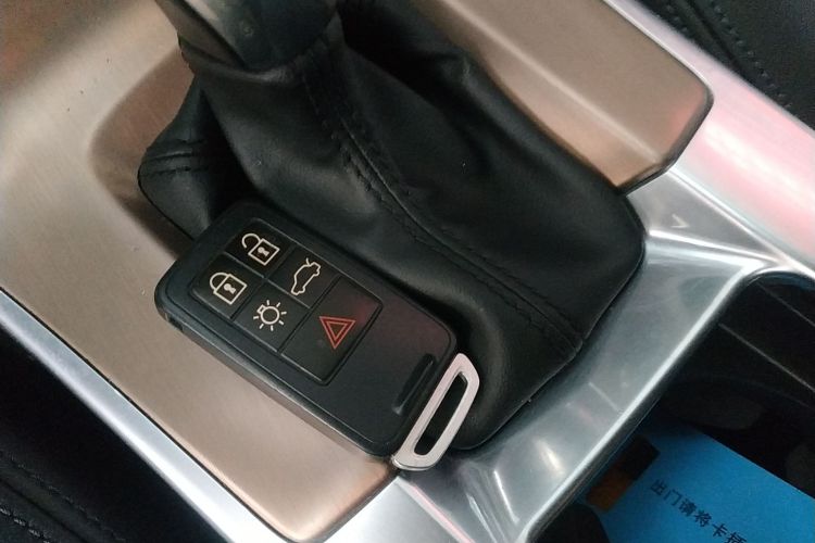 沃尔沃XC60 2017款 T5 智行升级版中控内饰7001