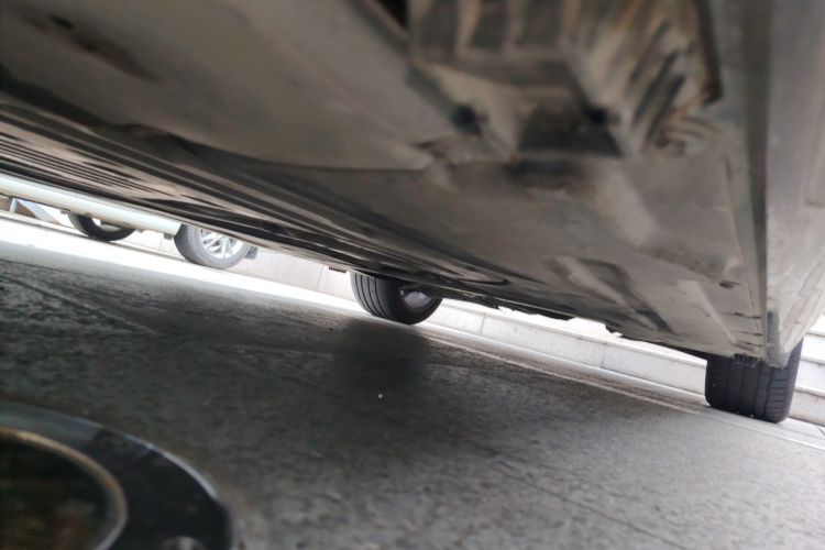 宝马3系 2024款 325i M运动套装局部细节9004