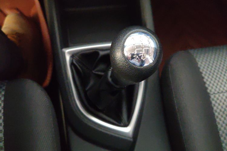 长安凯程 2021款 1.5L欧诺S智享版双蒸空调客车JL473QG局部细节18