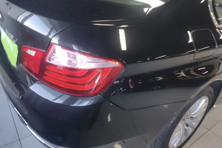 宝马5系 2014款 525Li 豪华设计套装车身外观6006