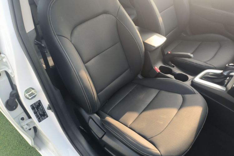 现代 领动 2016款 1.6L 自动智炫·精英型局部细节41