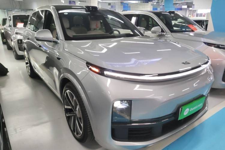 理想汽车 理想L9 2024款 Ultra车身外观3