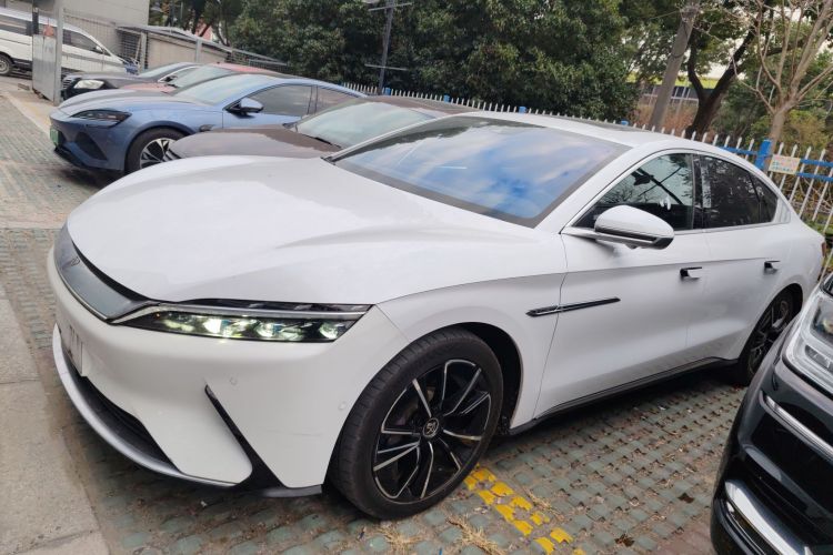 比亚迪 汉 2020款 EV 四驱高性能版旗舰型车身外观4