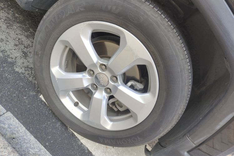 Jeep 指南者 2017款 200T 自动家享版车身外观10