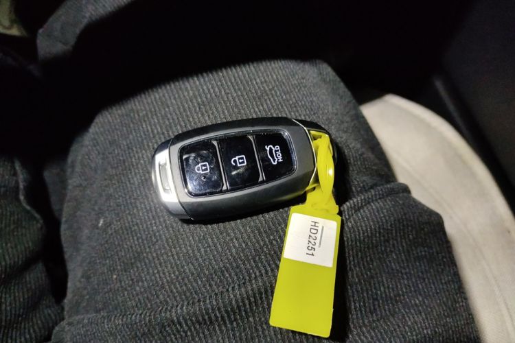 现代 索纳塔 2020款 270TGDi DCT GL领先版中控内饰11