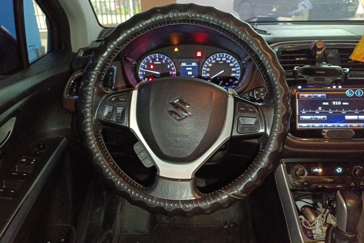 铃木 骁途 2017款 1.6L CVT两驱都市进取型局部细节13