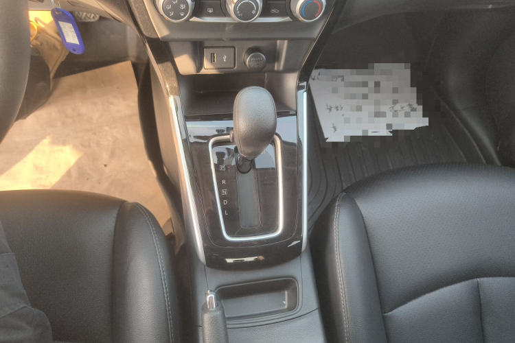 日产 轩逸 2022款 经典 1.6XL CVT豪华版中控内饰18