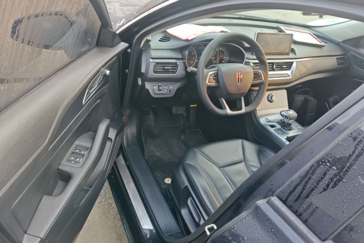 红旗H5 2022款 经典款 1.5T DCT旗悦版中控内饰7003