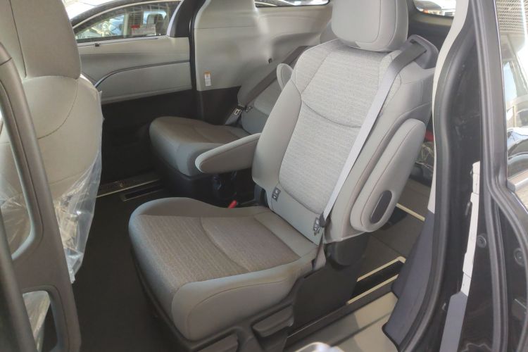 丰田 赛那SIENNA 2026款 2.5L 双擎两驱舒适版中控内饰21