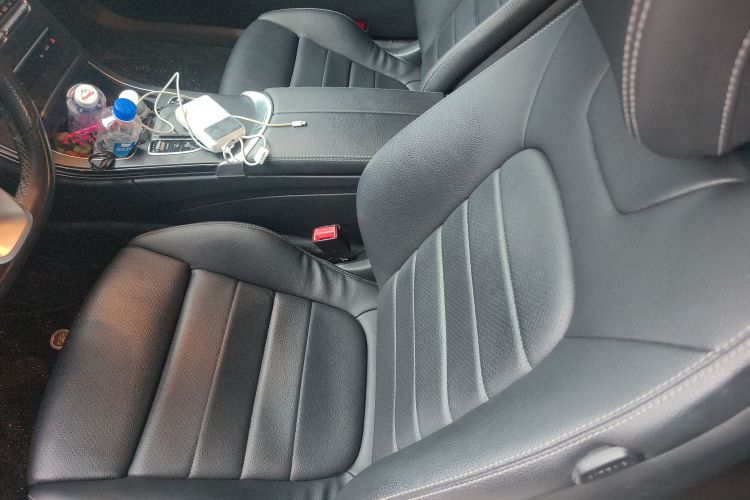 奔驰C级(进口) 2020款 C 260 轿跑车局部细节19