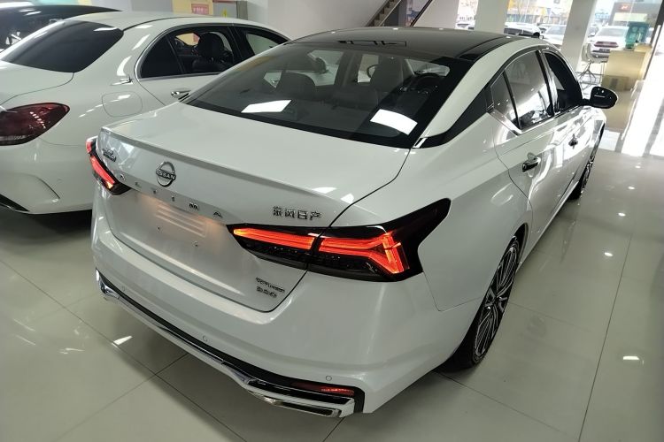 日产 天籁 2022款 2.0T XL 进享版车身外观7