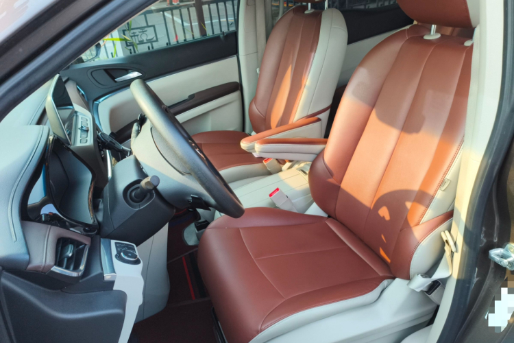 别克GL8 2023款 陆上公务舱 智享型中控内饰19