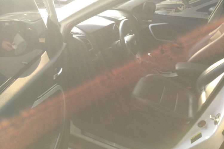 北汽幻速S6 2016款 1.5T 手动领先型中控内饰19