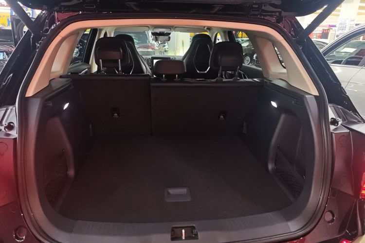 红旗HS3 PHEV 2024款 PHEV 115km 劲为版机舱底盘23