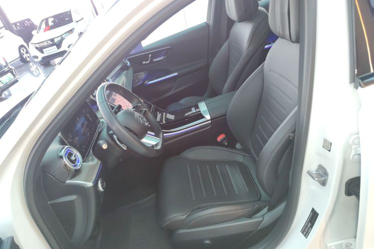 奔驰C级 2024款 改款二 C 260 L 皓夜运动版中控内饰19