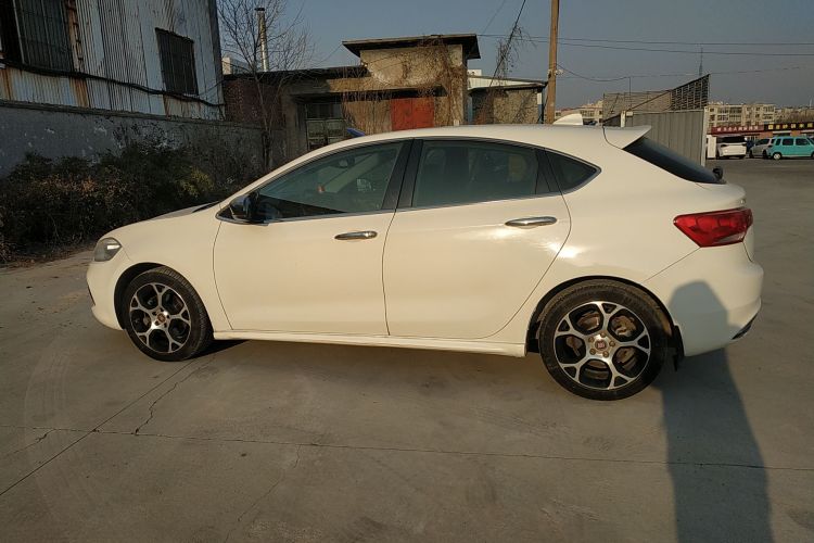 菲亚特 致悦 2014款 1.4T 自动运动版车身外观4
