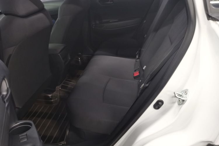 丰田 卡罗拉锐放 2023款 双擎 2.0L 先锋版中控内饰21