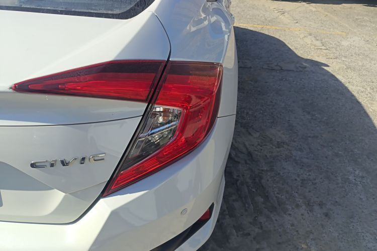 本田 思域 2016款 180TURBO CVT舒适版车身外观6006