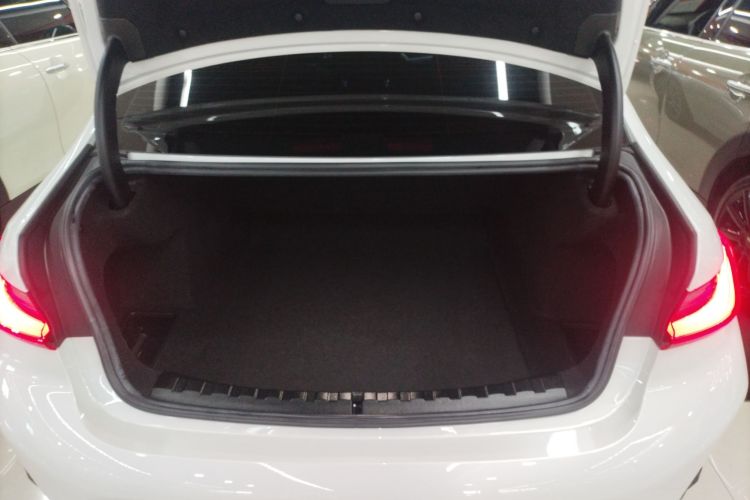 宝马3系 2024款 325Li M运动套装局部细节23