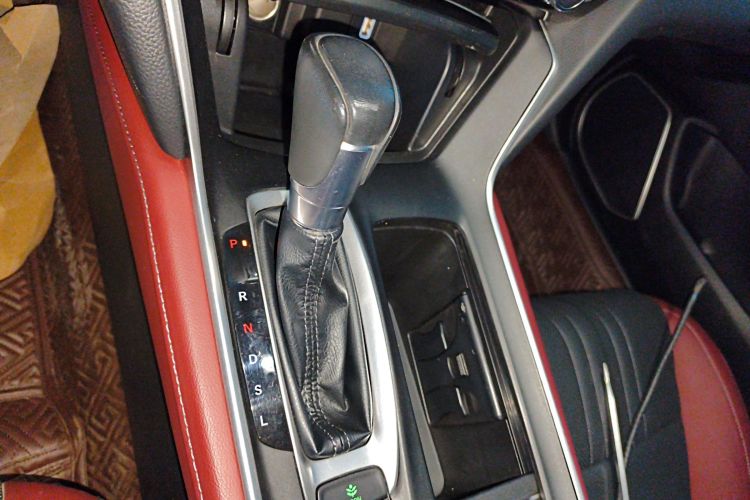 本田 英仕派 2022款 260TURBO 精悦版中控内饰18