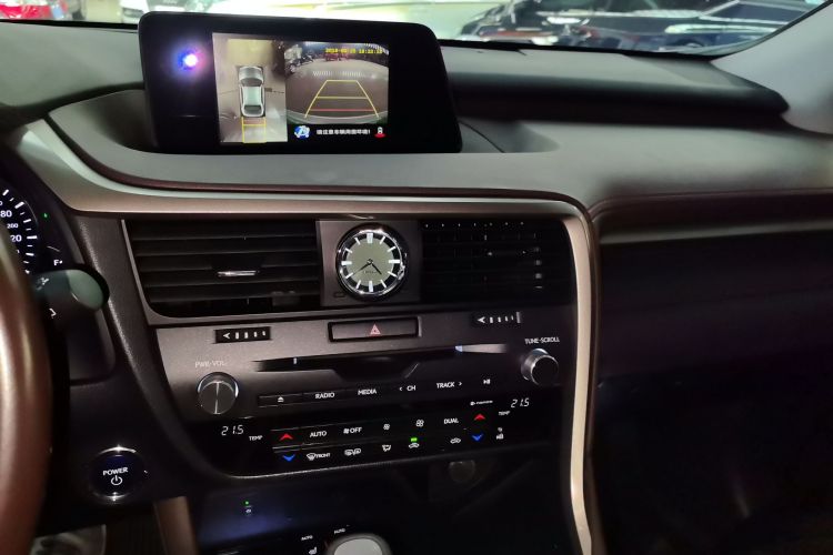 雷克萨斯RX 2016款 450h 四驱典雅版中控内饰16