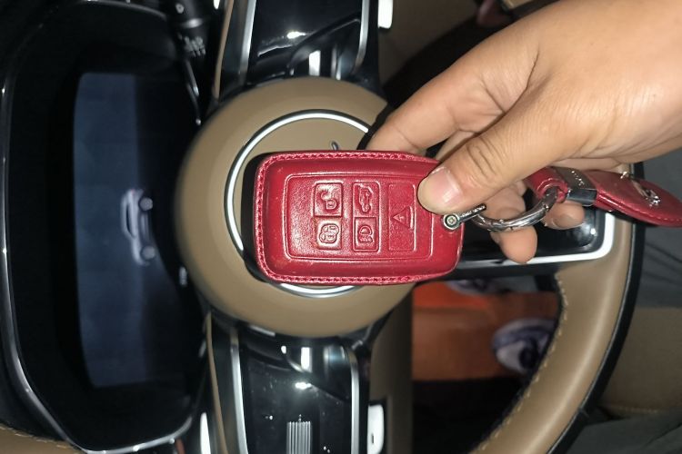 捷豹F-PACE 2023款 P250 HSE中控内饰7001