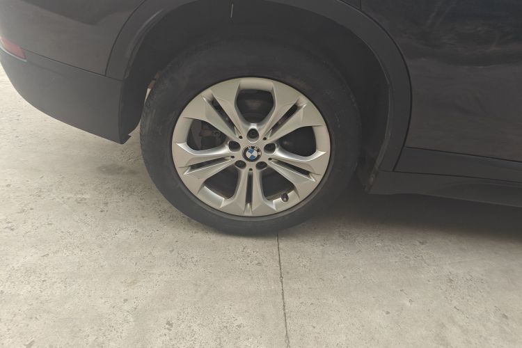 宝马X1 2016款 sDrive18Li 尊享型车身外观56