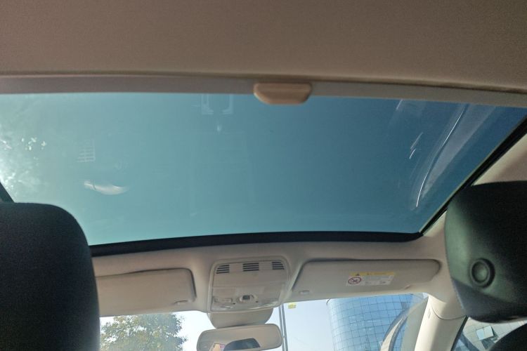 一汽-大众CC 2016款 2.0TSI 至尊型中控内饰22