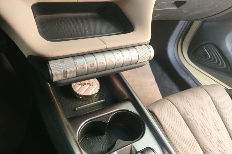 比亚迪 海豚 2023款 420km 时尚版中控内饰18