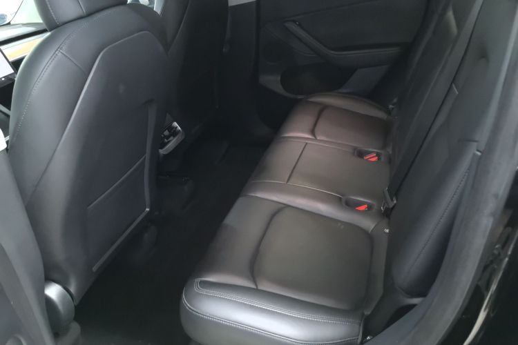 特斯拉 Model Y 2021款 长续航全轮驱动版中控内饰21